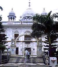 Paonta Sahib, Gurudwara Paonta Sahib, Gurudwara Bhangani Sahib, Gurudwara Tirgarh Sahib, Gurudwara Shergarh Sahib, Paonta Sahib Tours, Delhi Paonta Sahib Pilgrimage Tour